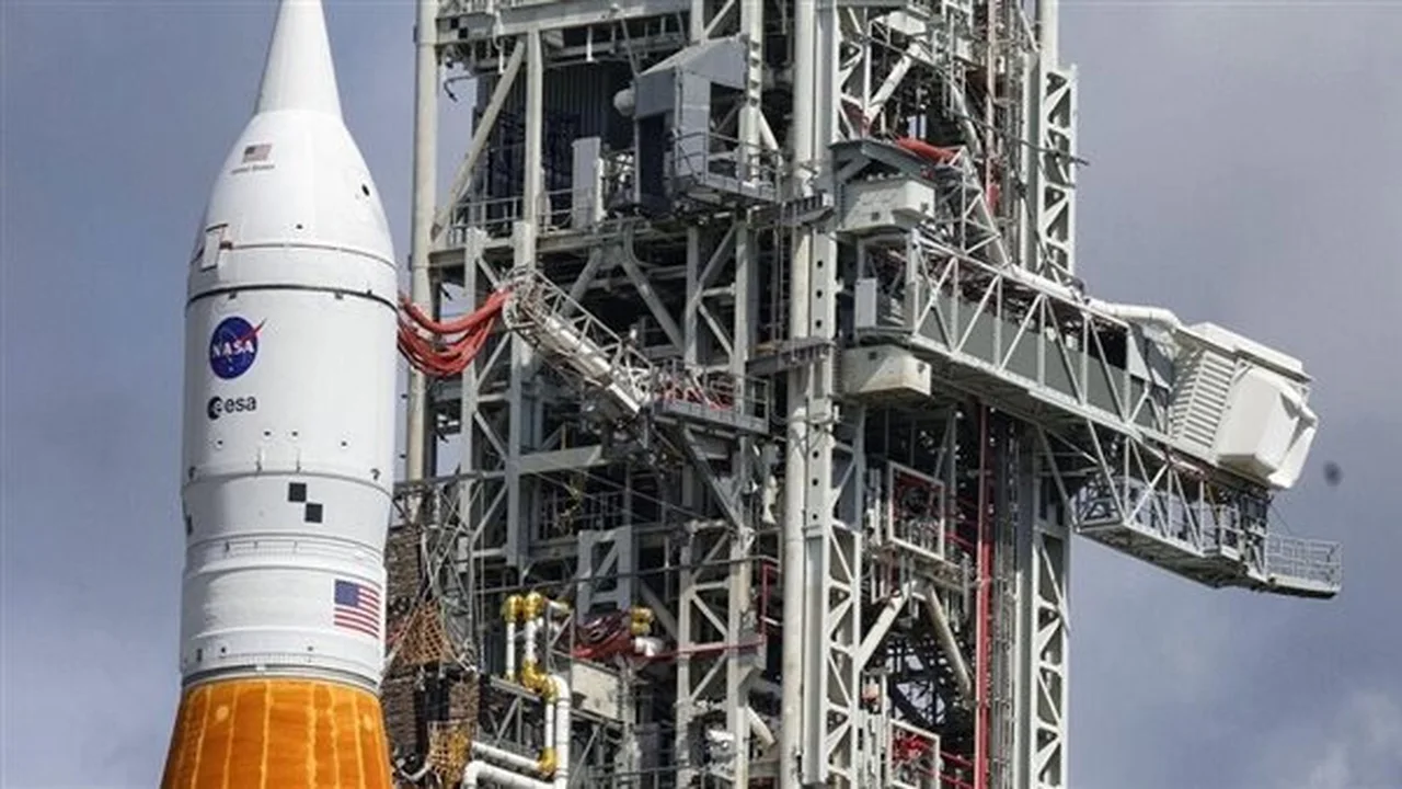 توهج شمسي جديد.. ناسا تحسم مصير مهمة رواد القمر أرتميس 2